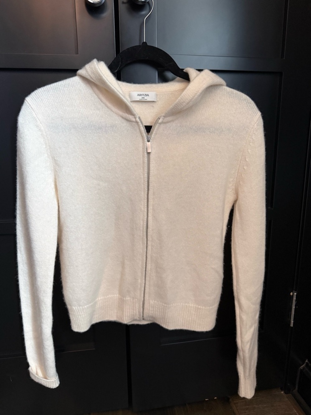 Aritzia Essential Cashmere Idyllic Zip Hoodie - Picture 9 of 16
